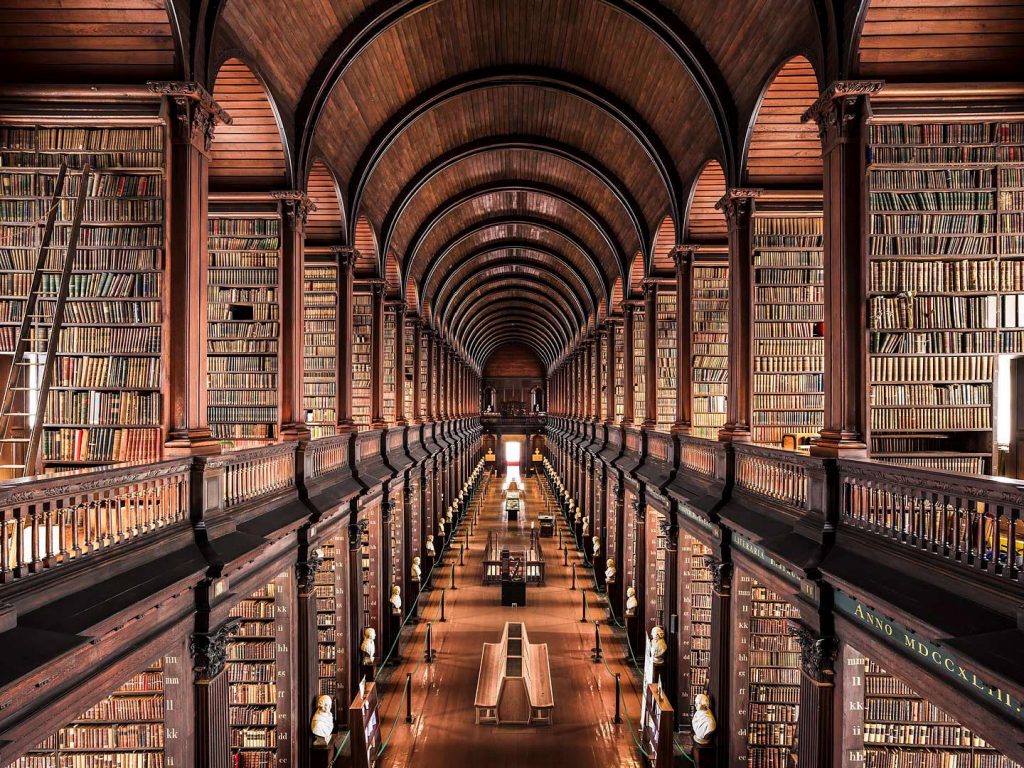 Trinity College Eski Kütüphanesi, Dublin, İrlanda 