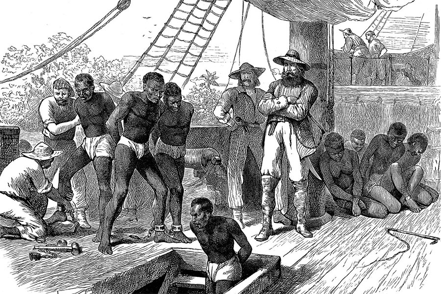 1480'lerde Portekiz gemileri, Afrikalıları Doğu Atlantik'teki Cape Verde ve Madeira adalarındaki şeker tarlalarında köle olarak kullanılmak üzere taşıyordu.