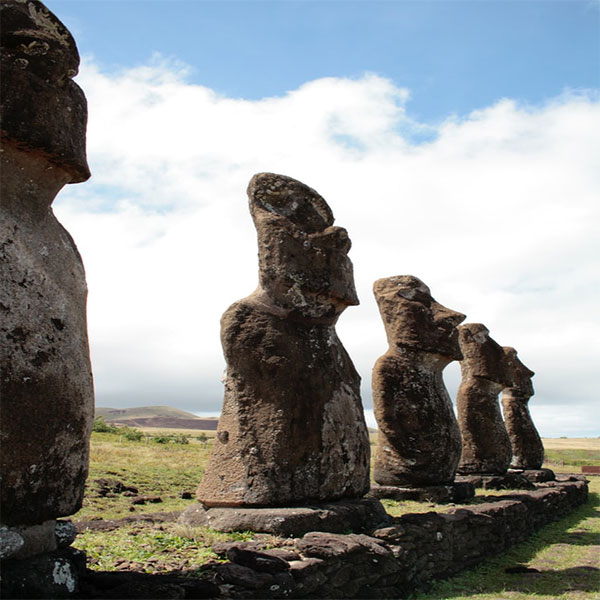 Moai Heykelleri