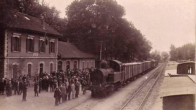 Hicaz Demiryolunun inşaası ve açılışı tamamlandıktan sonra, başmühendis Mouktar Bey'in gözetiminde, Sultan'ın girişinin yıl dönümü olan 1 Eylül 1908'de Medine'ye ulaştı.