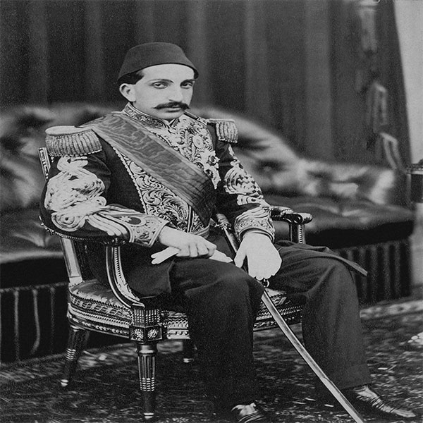 1.Meşrutiyet, 23 Aralık 1876 yılında Sultan II. Abdülhamit tarafından başlatılan anayasal monarşi dönemidir.
